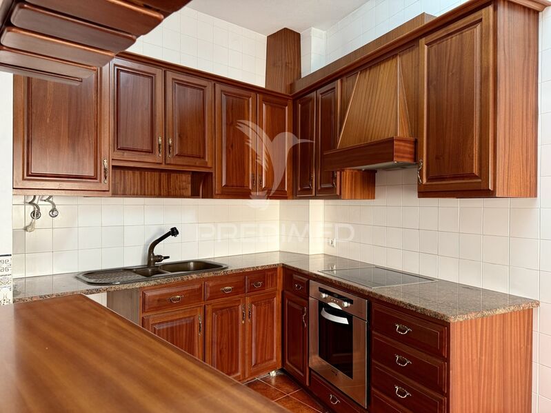 Apartamento T2 Mira de Aire Porto de Mós - parqueamento, zona calma