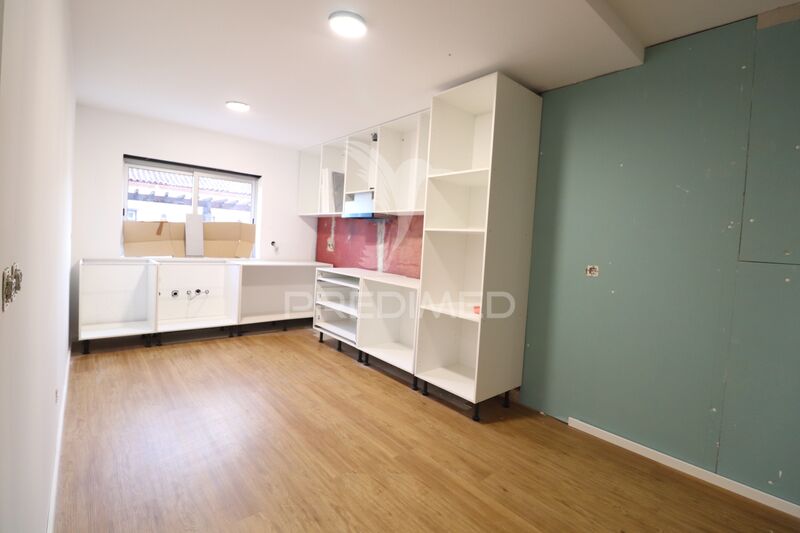 Apartment T2 nieuw Braga - kitchen, terrace, air conditioning