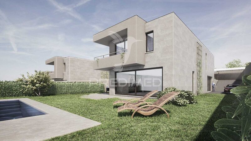Land uusi with 678sqm Soutelo Vila Verde