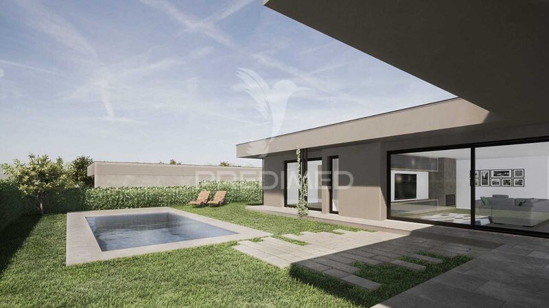 Moradia V4 Térrea em construção Soutelo Vila Verde - salamandra, piscina, jardim