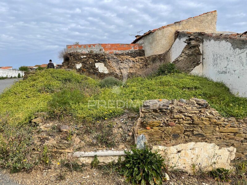 Plot of land with 81sqm Odeleite Castro Marim
