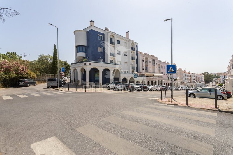 Apartamento Moderno T2 Amora Seixal - equipado, varanda, lareira, marquise