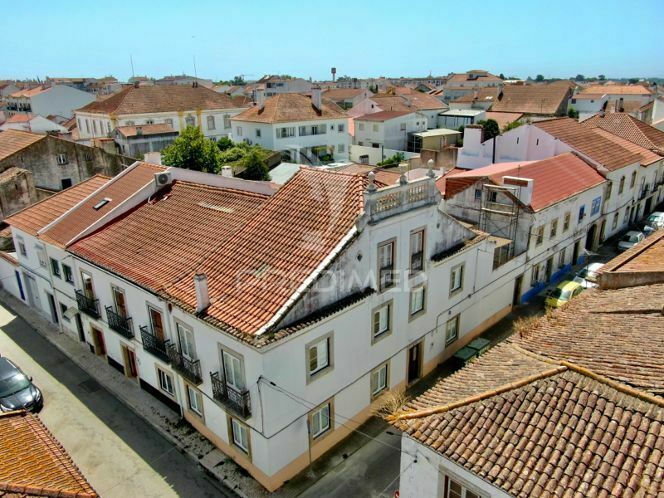 House 9 bedrooms in the center Salvaterra de Magos