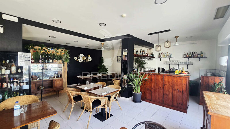 Restaurante Equipado no centro Lagoa (Algarve) - esplanada,