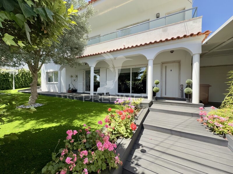 Casa V4 Moderna Corroios Seixal - ático, terraza, aire acondicionado, garaje, barbacoa, piscina, balcón, jardín
