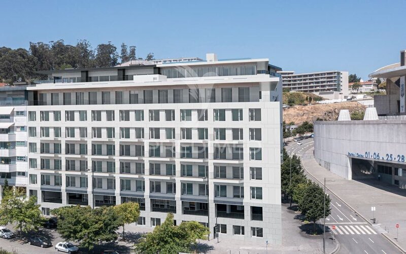Apartamento T3 Duplex em Porto- Antas