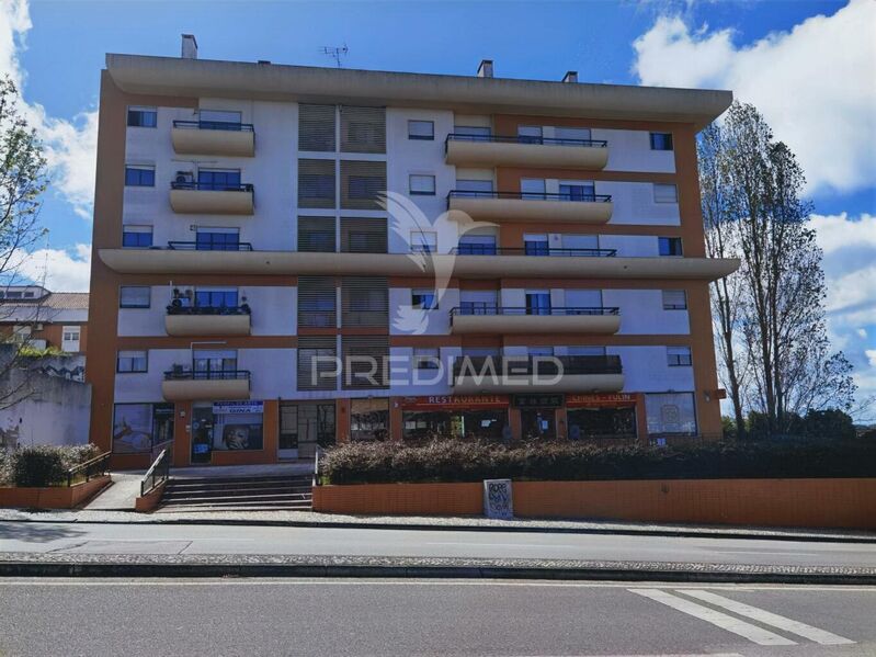 апартаменты T2 São Salvador Santarém - 3º этаж, веранда, гараж, подсобное помещение, камин, система кондиционирования