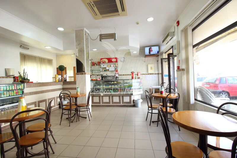 Restaurant Equipped Almada
