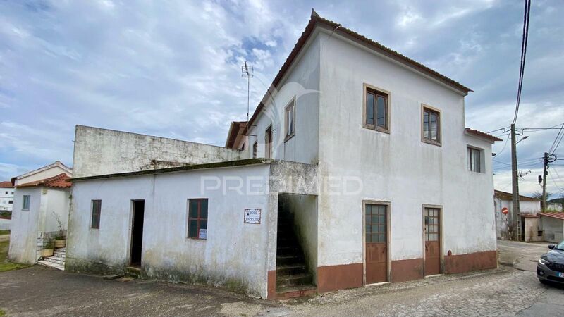 House V2 in good condition Alcanede Santarém - terrace, garage