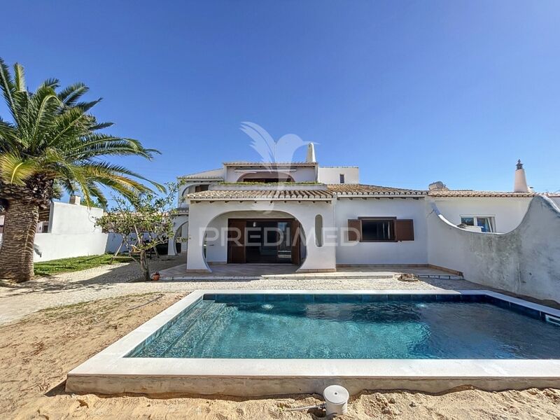 House 4 bedrooms Guia Albufeira - double glazing, swimming pool, air conditioning, central heating