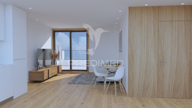 Apartamento T1 Paranhos Porto - cozinha equipada, varanda, 4º andar