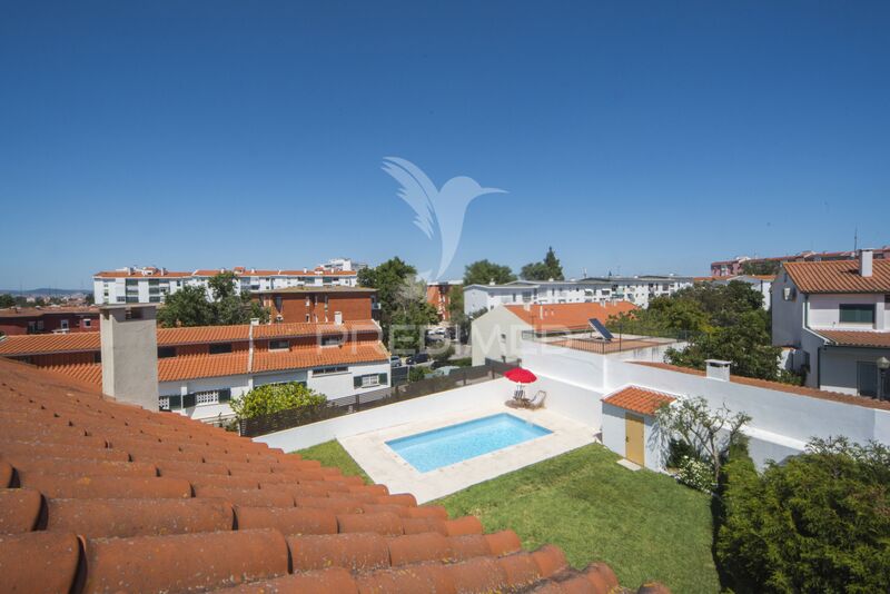 House V6 Olivais Lisboa - attic, garden, swimming pool