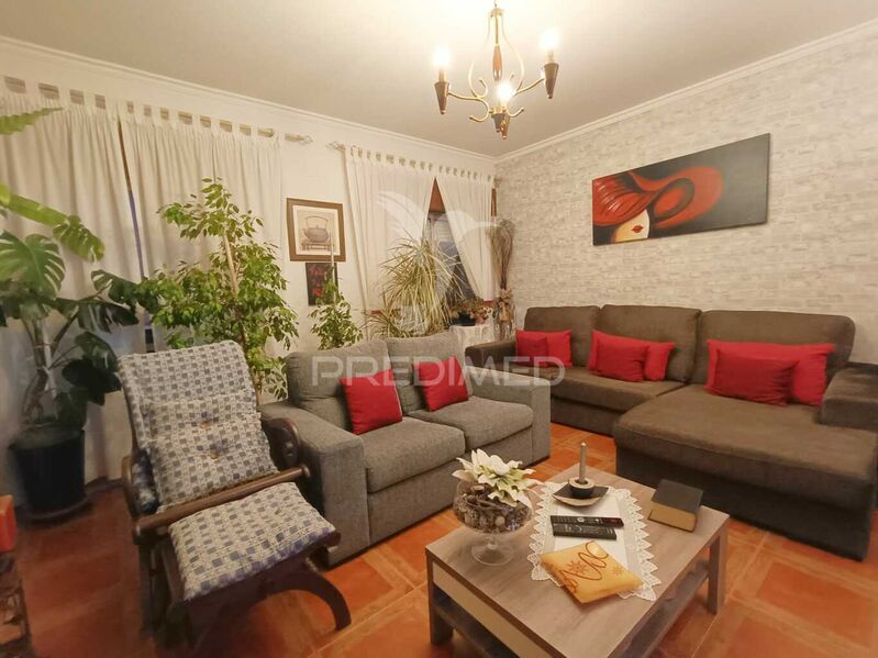 Apartamento T2 no centro Nossa Senhora da Piedade Ourém - garagem, lareira, marquise, varanda