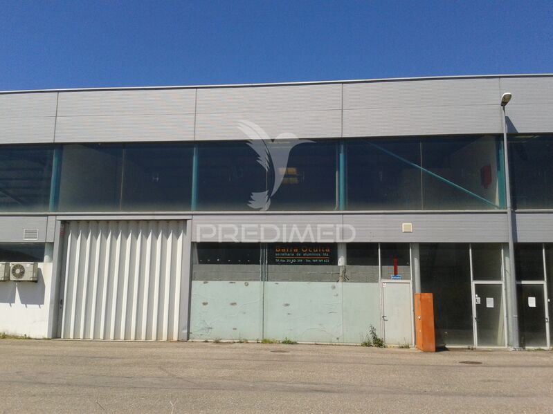 Warehouse Industrial with 255sqm Valença - parking lot
