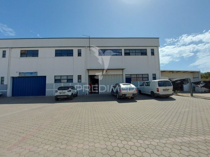 Warehouse with 517sqm São Sebastião Lagos - easy access