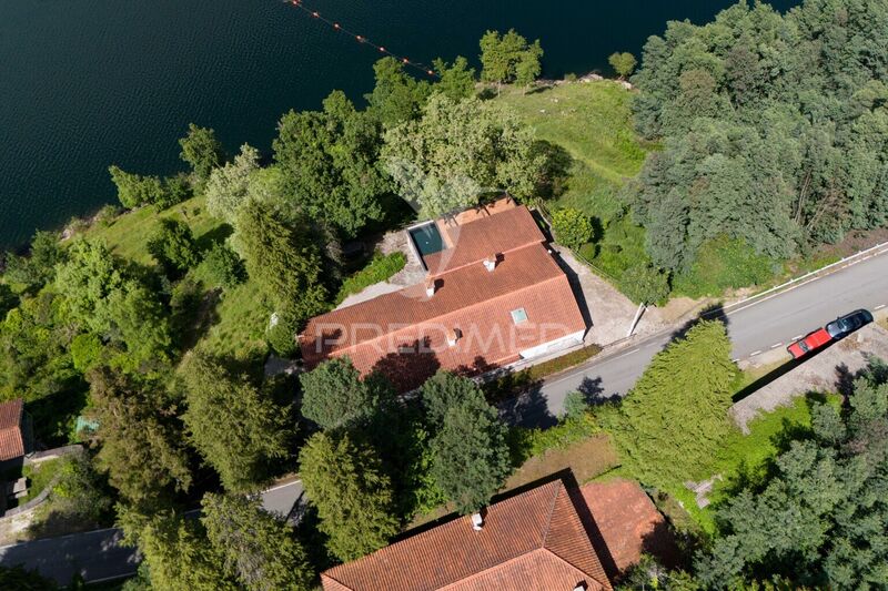 House Single storey V4 Salamonde Vieira do Minho - garden, river view, equipped kitchen, swimming pool, barbecue