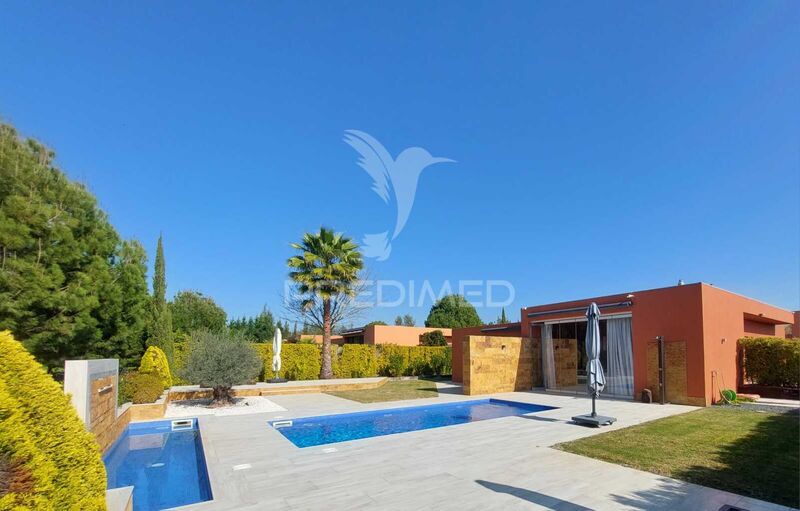 House 4 bedrooms Quarteira Loulé - tennis court, garage, equipped kitchen, swimming pool, store room, garden, fireplace, air conditioning