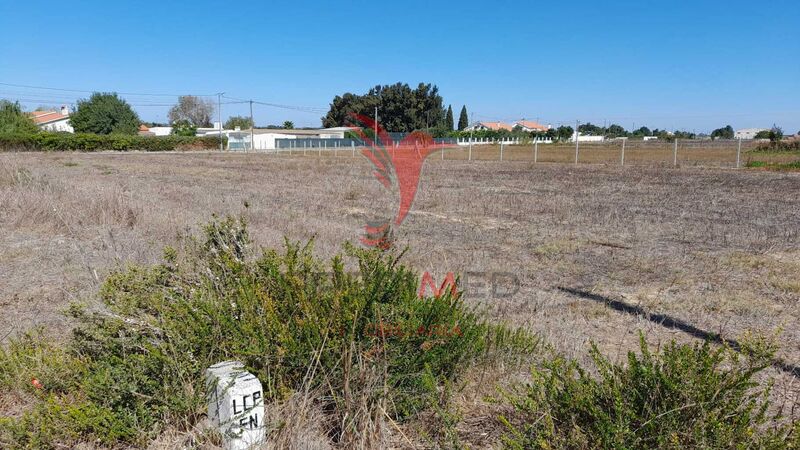 Terreno Rústico com 1951m2 Pinhal Novo Palmela - água, electricidade