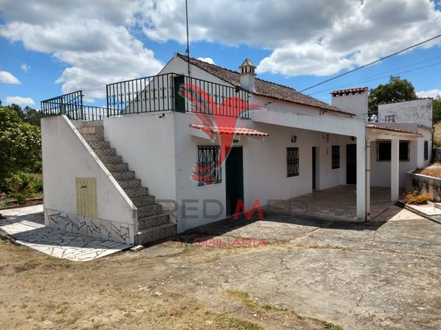 Quinta/Herdade V2 Montargil Ponte de Sor - tanque, sótão, garagem, árvores de fruto, água da rede, bbq, terraço, electricidade, sobreiros, poço