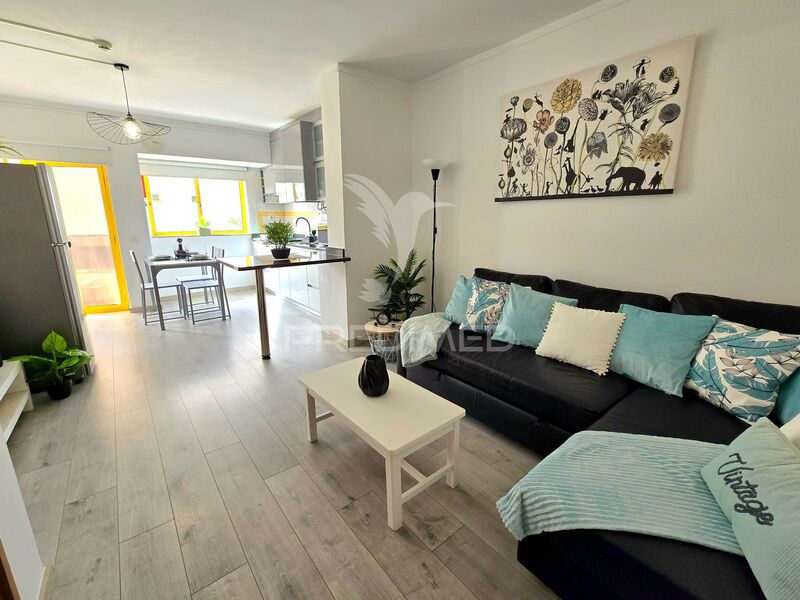 Apartamento T1 Portimão - equipado, condomínio privado, varanda, mobilado, piscina, ténis