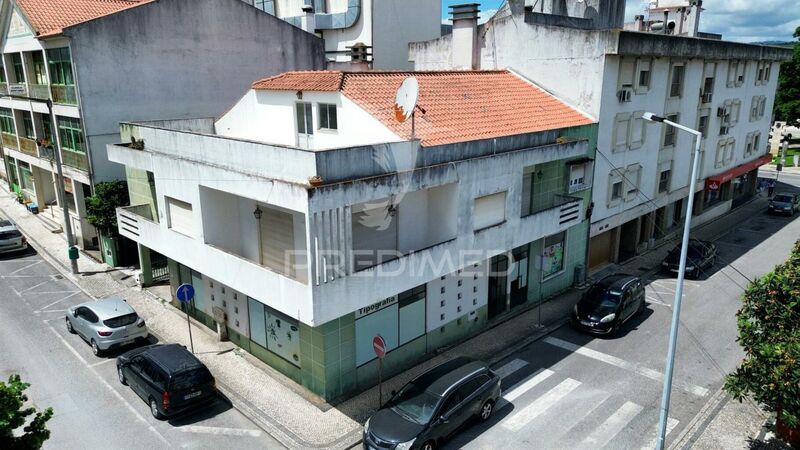 House V7 Alcanena - green areas, marquee, attic, air conditioning, terrace, balcony, garage, excellent location, fireplace