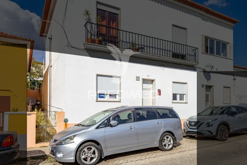 Moradia T3 com Anexo e Quintal em Évora