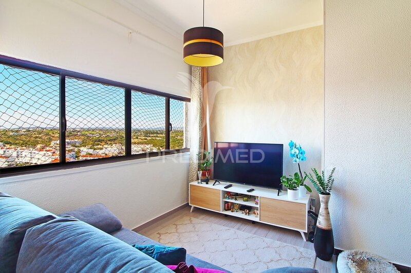 Apartment in good condition 1 bedrooms Albufeira - furnished, condominium, swimming pool, balcony