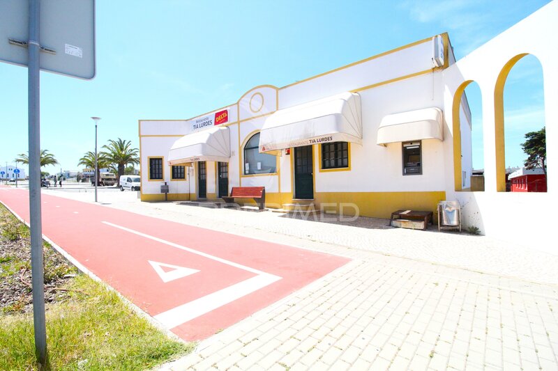 Restaurante Sines - cozinha, esplanada