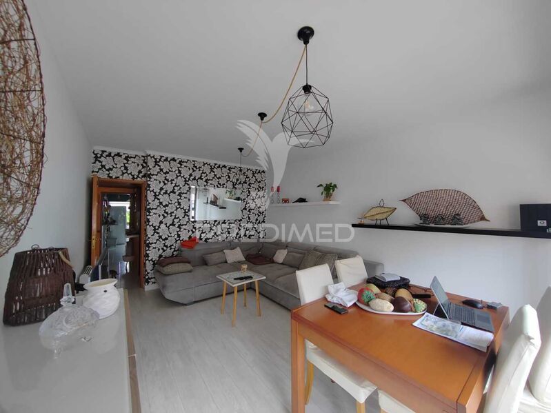 Apartment 2 bedrooms Barcarena Oeiras - 2nd floor, great location