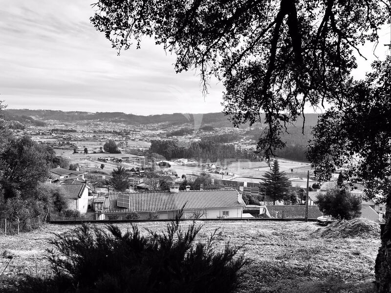 Land Urban with 1000sqm Cruz Vila Nova de Famalicão