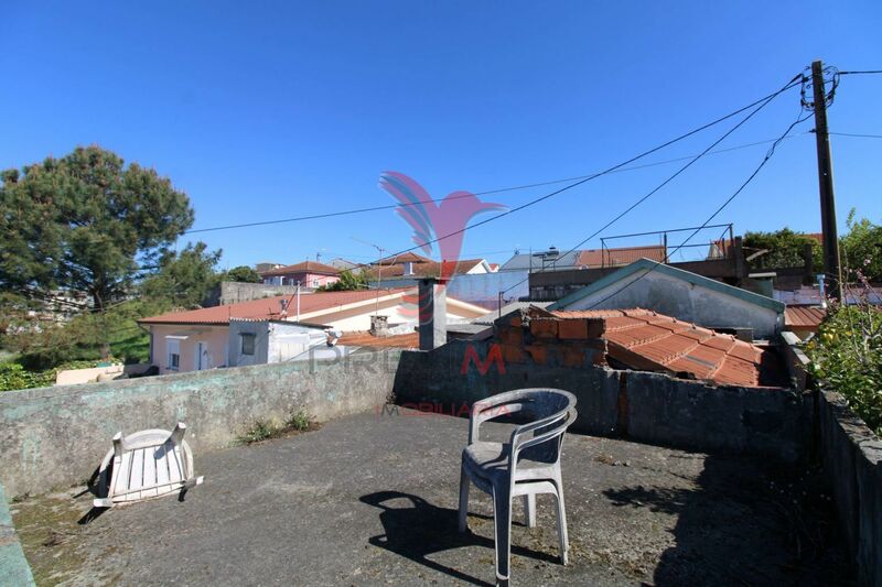Venda Casa V5 Remodelada para remodelar Ermesinde Valongo - quintal, terraço