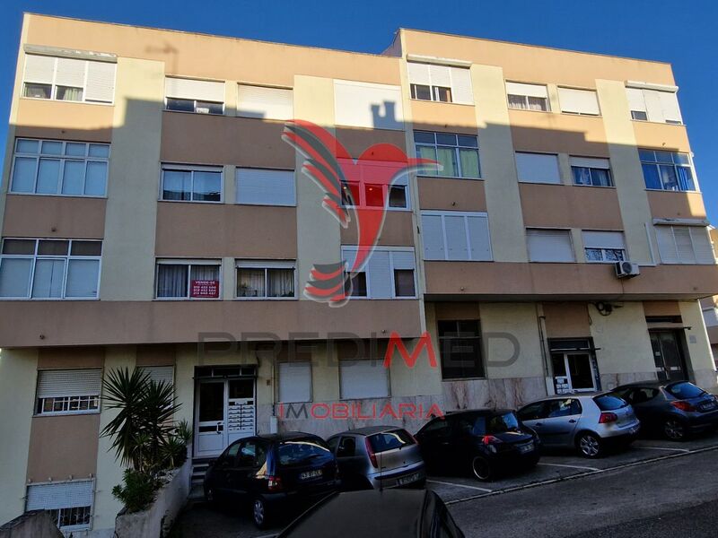 Para venda Apartamento T2 Vila Franca de Xira - 1º andar