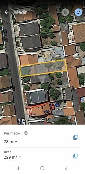 Apartamento T3 para reconstruir Nossa Senhora de Fátima Entroncamento - garagem