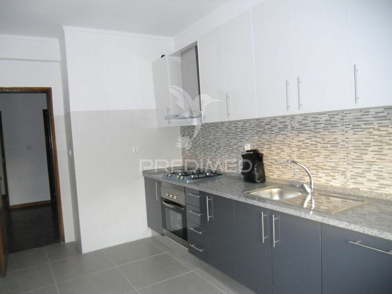 Apartamento T2 Agualva Sintra - marquise, cozinha equipada