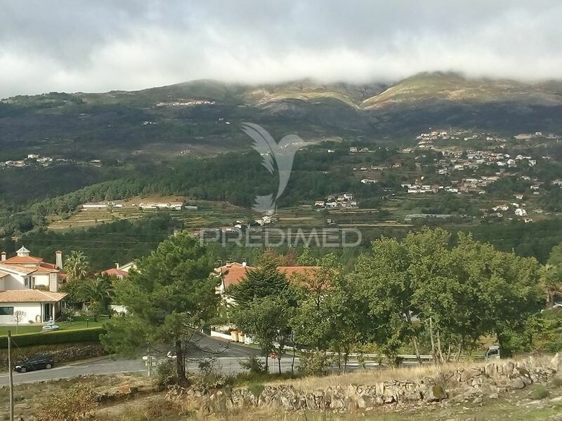 Lote de terreno com 2000m2 Adoufe Vila Real - bons acessos