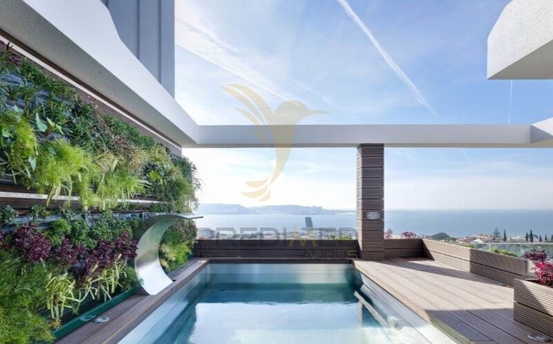 Apartamento T4 de luxo Algés Oeiras - ar condicionado, vista mar, arrecadação, piscina, cozinha equipada, garagem, painéis solares, alarme, terraço