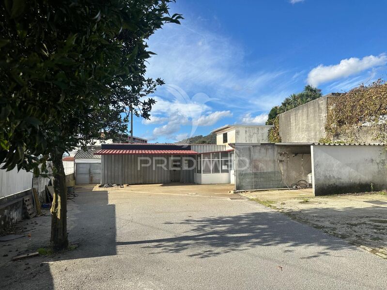Armazém com 176.20m2 Vila Nova de Famalicão - fácil acesso