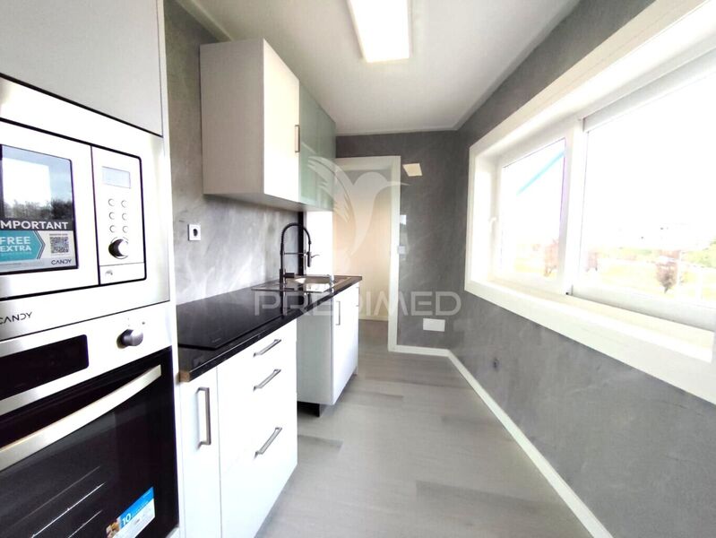 Apartamento T3 Remodelado com boas áreas Ermesinde Valongo - varandas, lugar de garagem