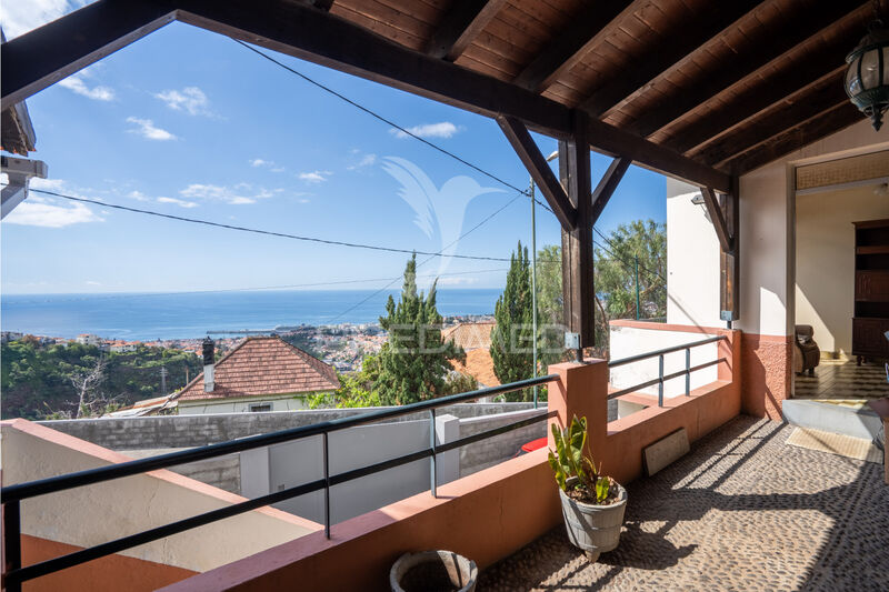 Moradia V3 São Roque Funchal - vista mar, garagem, terraço, bbq
