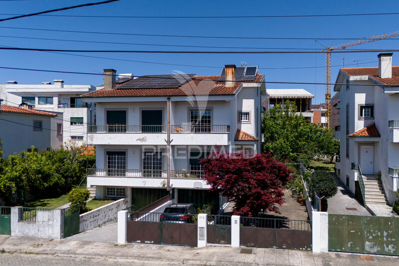 Moradia Geminada V3 Braga - garagem, sótão, excelente localização