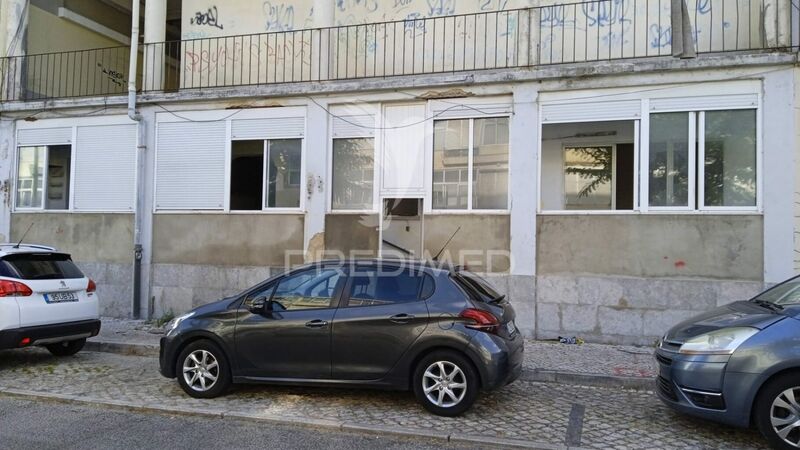 Apartment 3 bedrooms Sintra - balcony, ground-floor, equipped, marquee