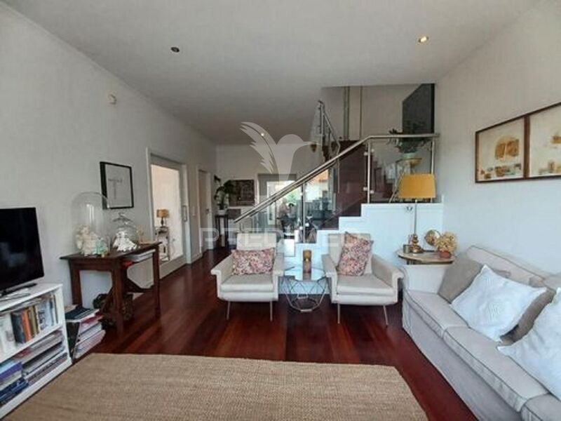 House 3 bedrooms Porto - garden, central heating, garage, equipped kitchen, excellent location
