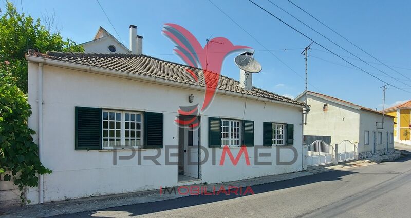 House Single storey 3 bedrooms Arneiro das Milhariças Santarém