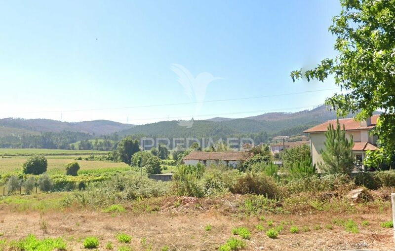 Lote de terreno com 400m2 Agrela Santo Tirso