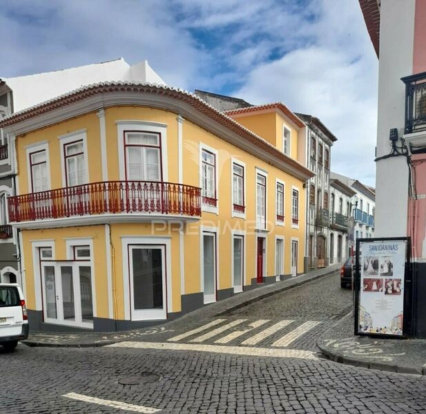 House 5 bedrooms new Angra (Sé) Angra do Heroísmo - equipped, furnished