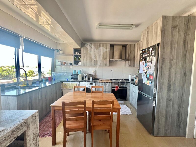 Appartement Moderne T2 Moita - barbecue, excellente localisation, équipé, cuisine équipée, terrasse