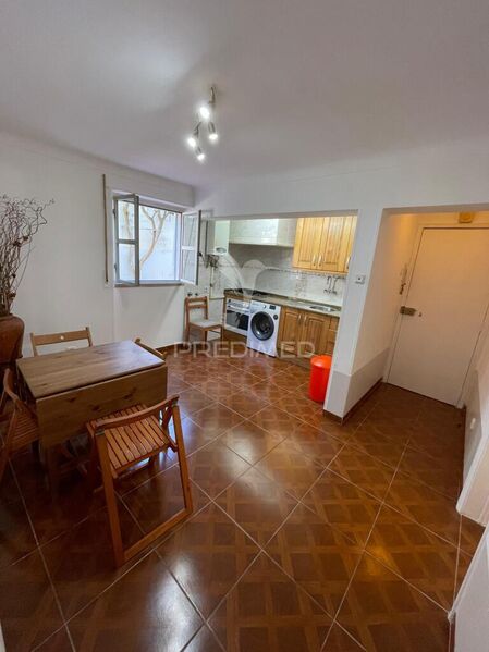 Apartment in good condition 1 bedrooms Venteira Amadora