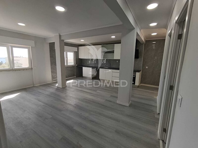 Apartamento T2 Renovado São Sebastião Setúbal - parque infantil, cozinha equipada, excelente localização