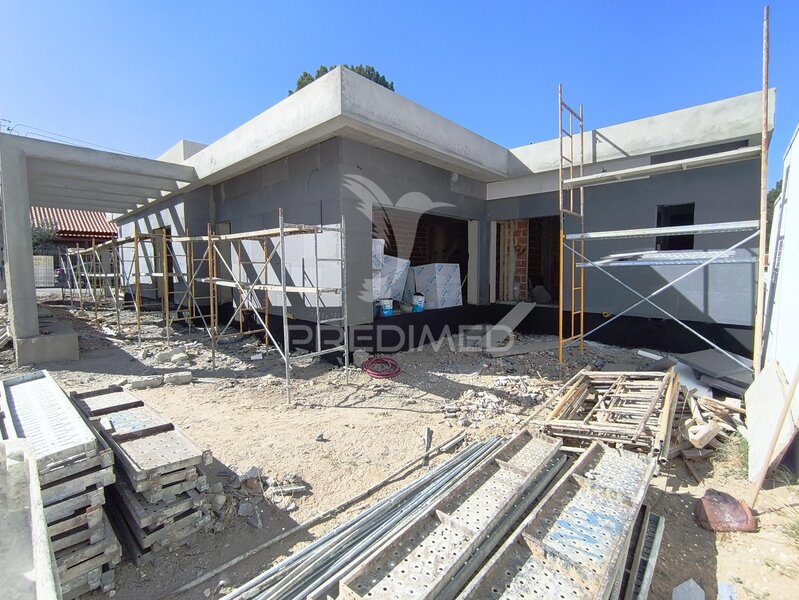 Moradia nova V4 Fernão Ferro Seixal - bbq, piscina, painéis solares