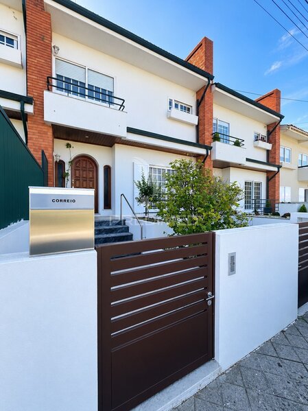Moradia T3 em Arcozelo com Garagem para 4 Carros e Terreno Adicional de 450m²